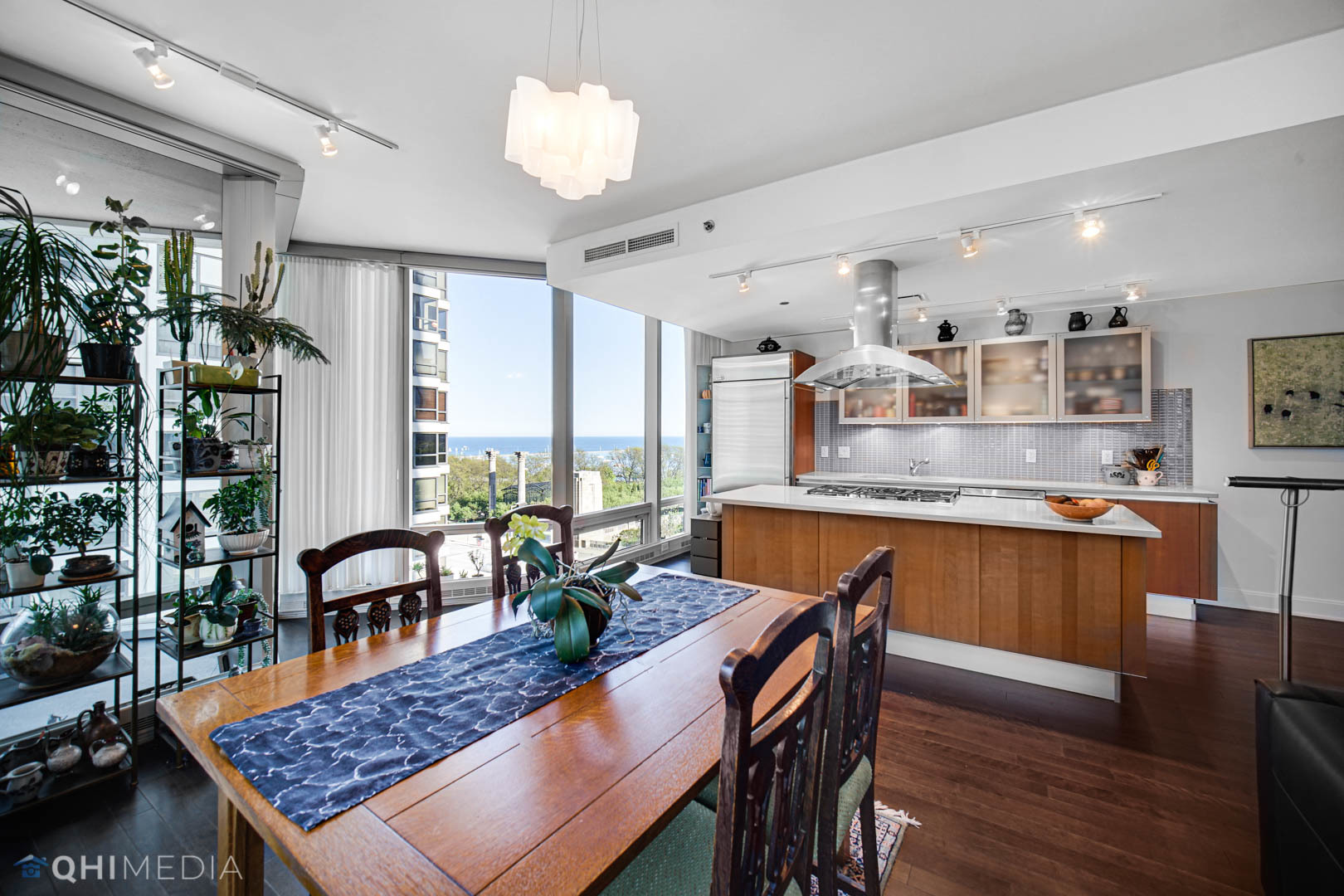 340 East Randolph Street, Unit 500 Chicago, IL 60601 - Photo 3 of 25