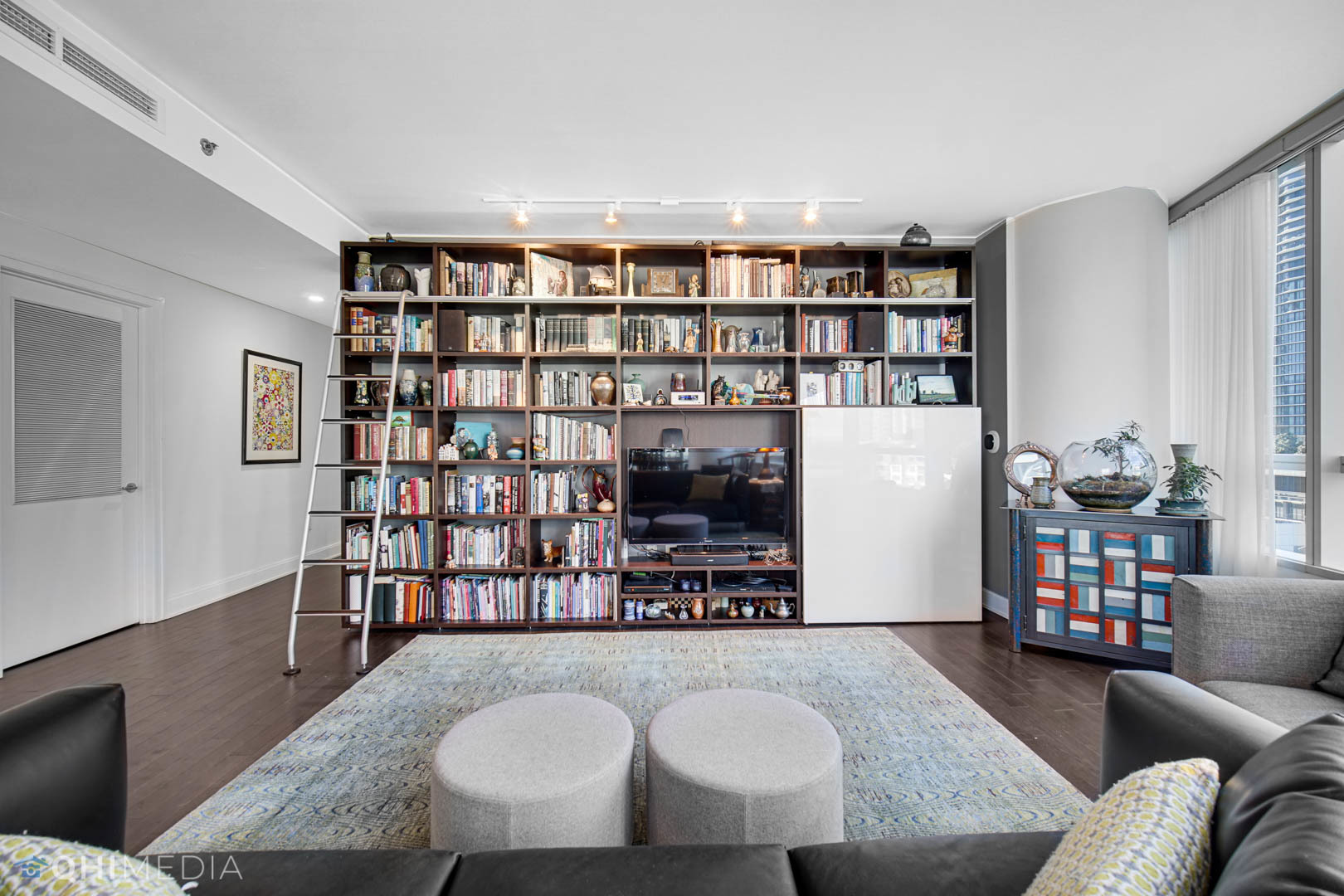 340 East Randolph Street, Unit 500 Chicago, IL 60601 - Photo 9 of 25