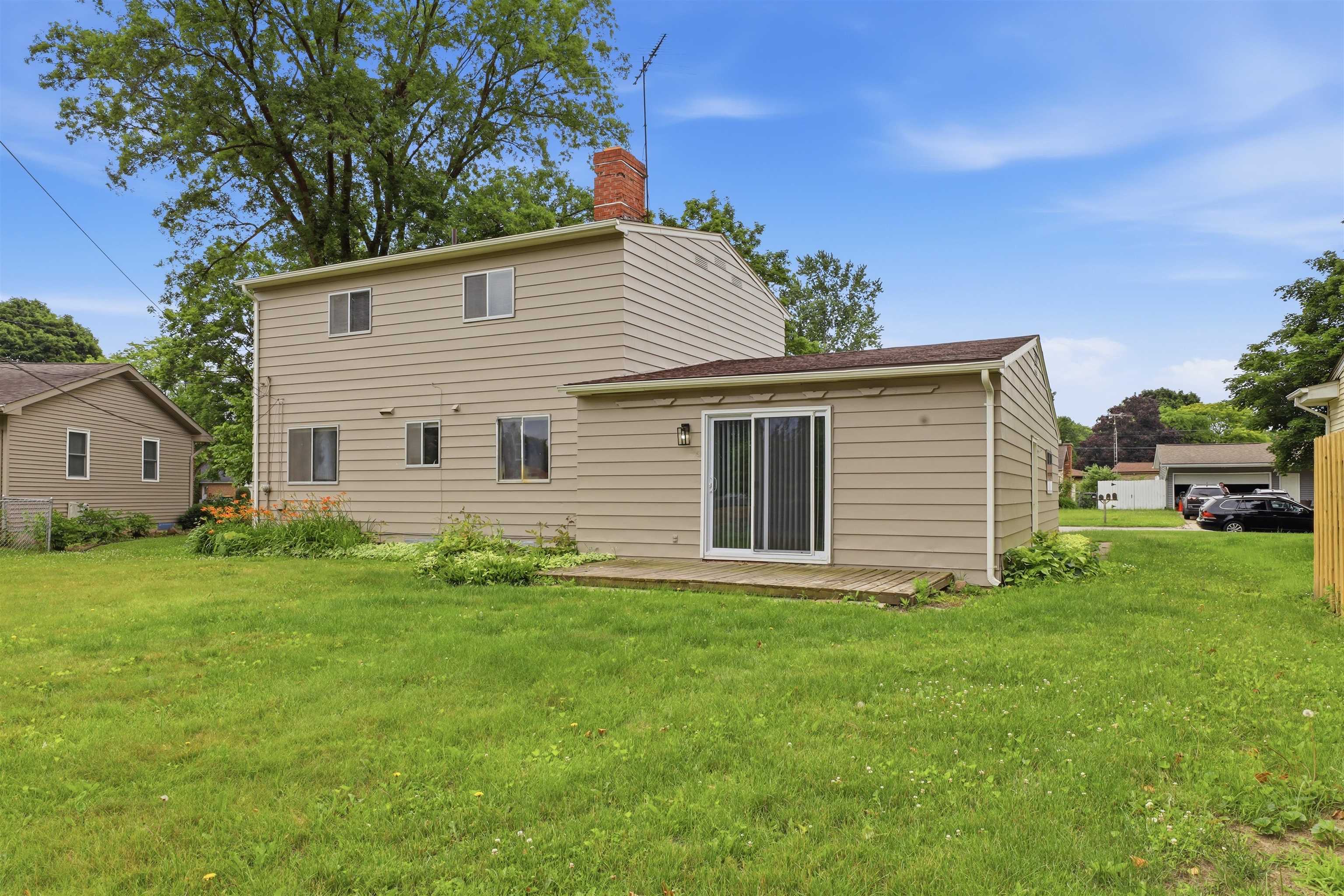 929 Springview Drive Flushing, MI 48433 - Photo 4 of 44