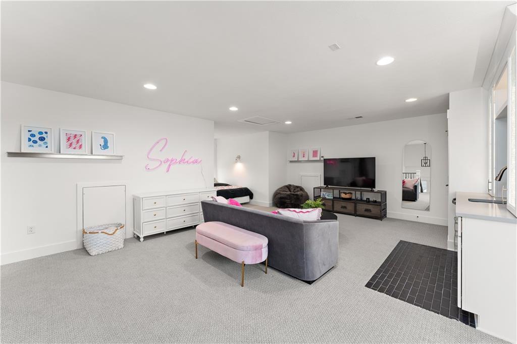 2040 Cherry Road Gibsonia, PA 15044 - Photo 36 of 50