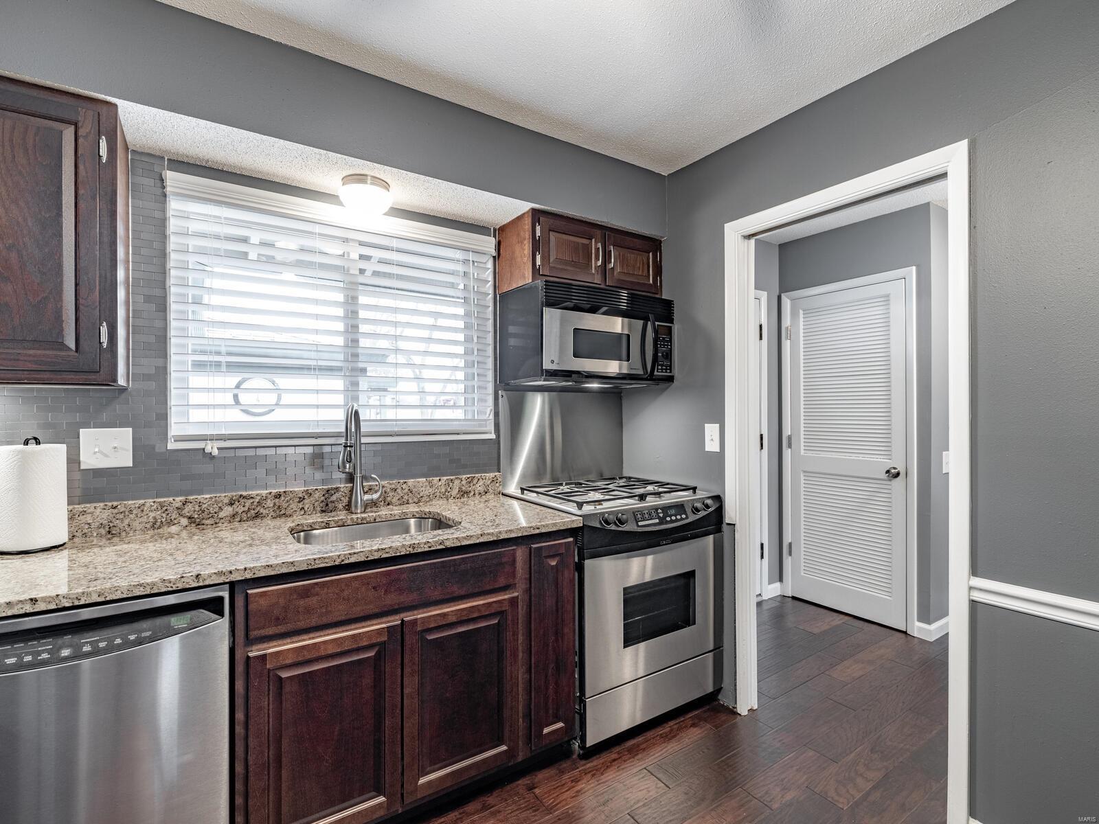 835 Knickerbacker Drive Manchester, MO 63021 - Photo 9 of 32