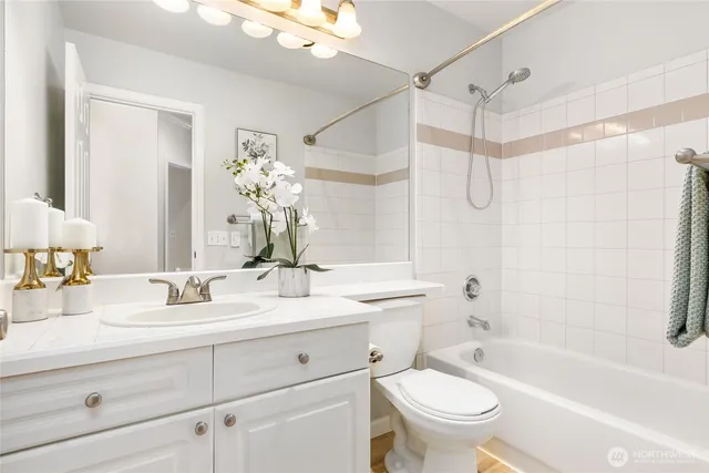 $660,000 | 18606 Northeast 57th Street, Redmond, WA 98052