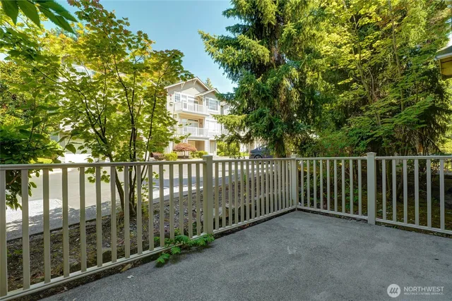 $660,000 | 18606 Northeast 57th Street, Redmond, WA 98052