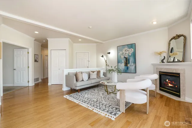 $660,000 | 18606 Northeast 57th Street, Redmond, WA 98052