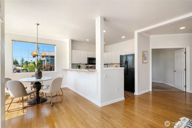 $660,000 | 18606 Northeast 57th Street, Redmond, WA 98052