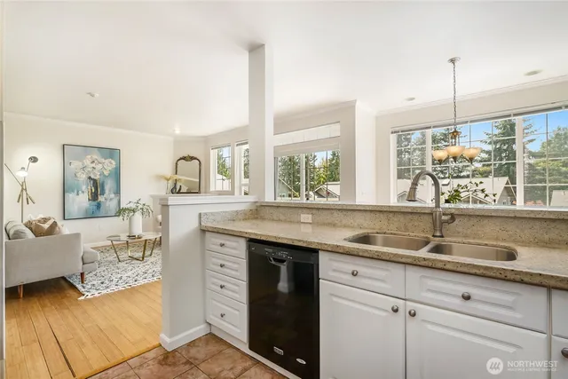 $660,000 | 18606 Northeast 57th Street, Redmond, WA 98052