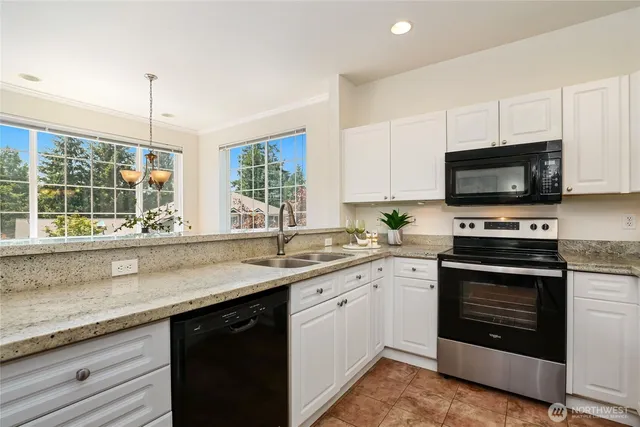 $660,000 | 18606 Northeast 57th Street, Redmond, WA 98052