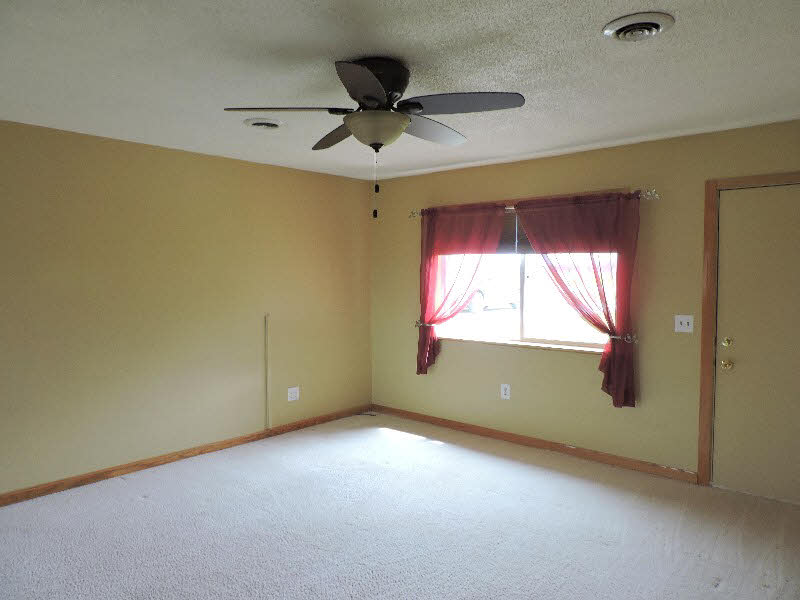 1184 South Carter Road Midland, MI 48642 - Photo 8 of 25