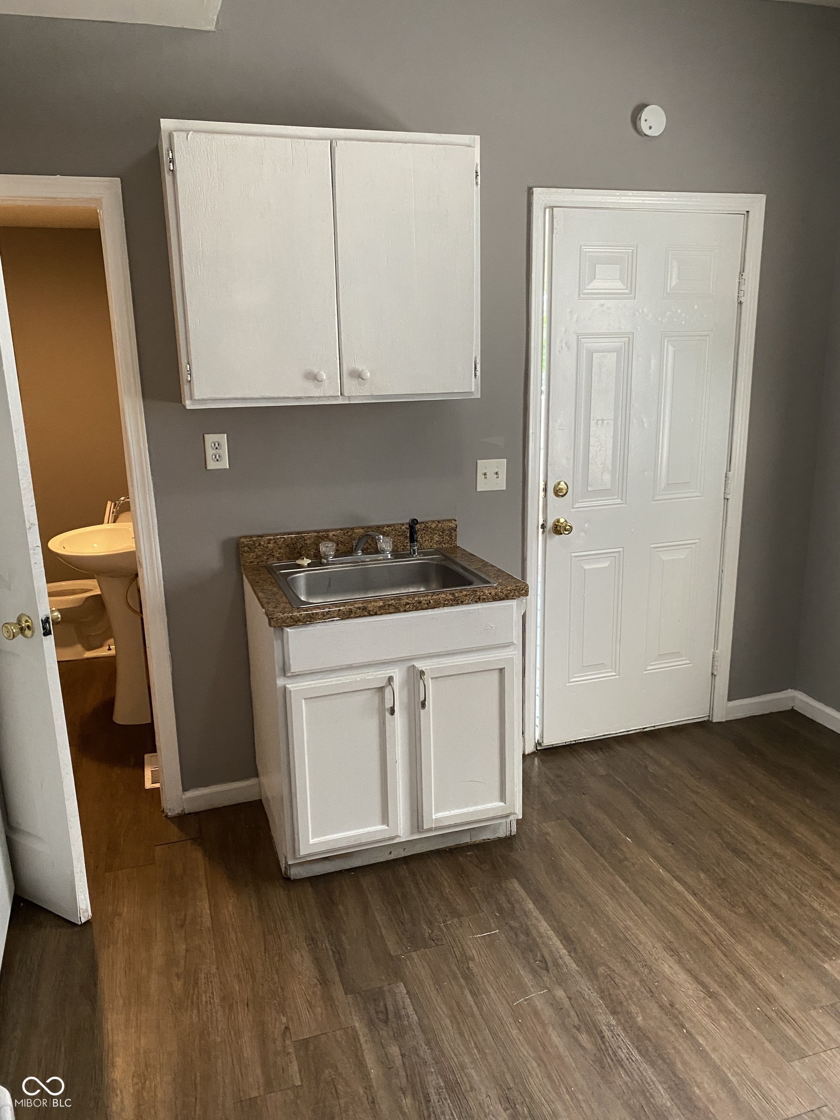 1129 North Rural Street, Unit E Indianapolis, IN 46201 - Photo 5 of 8