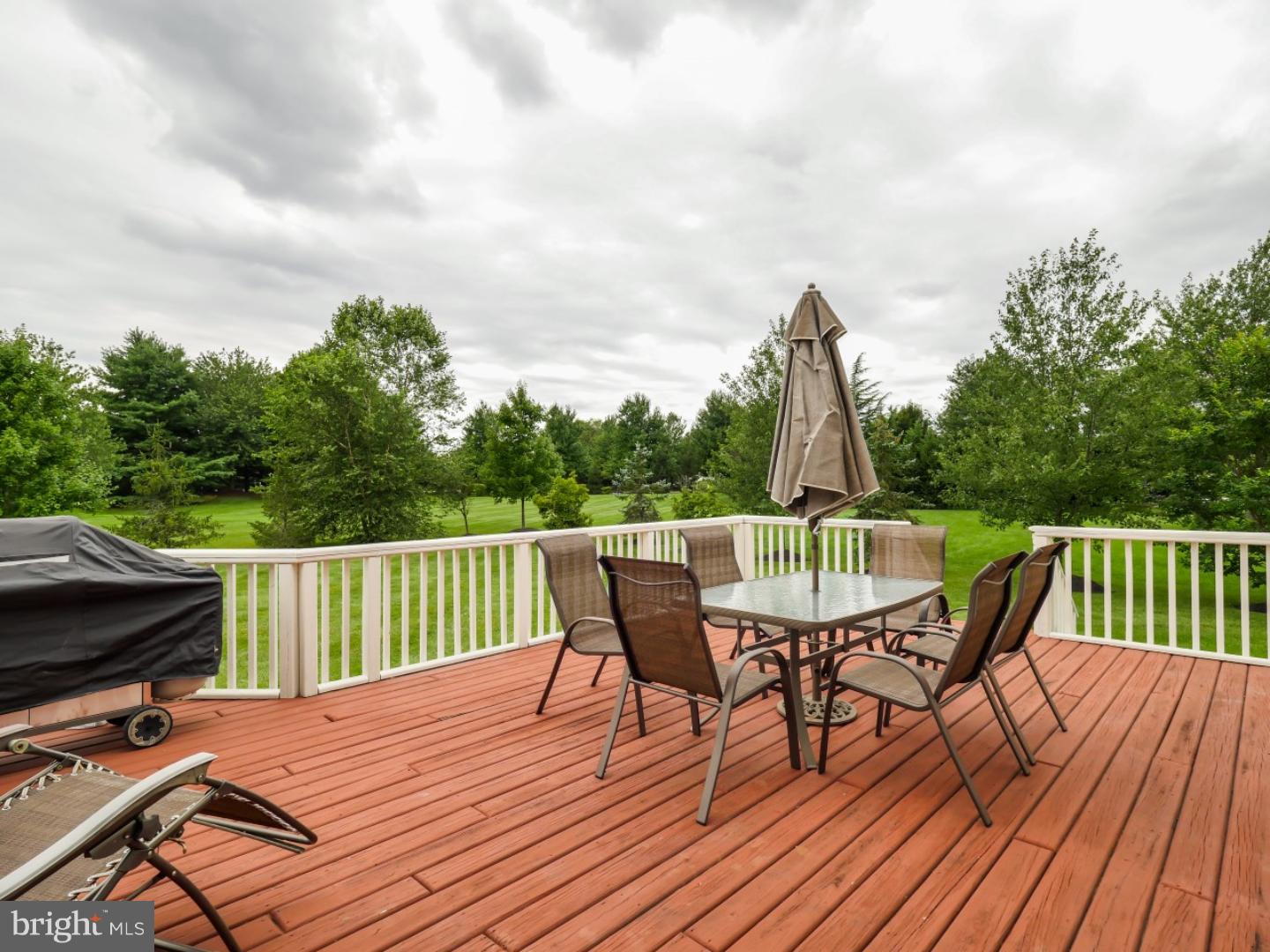 6 Manor Road Newtown, PA 18940 - Photo 21 of 25 Deck