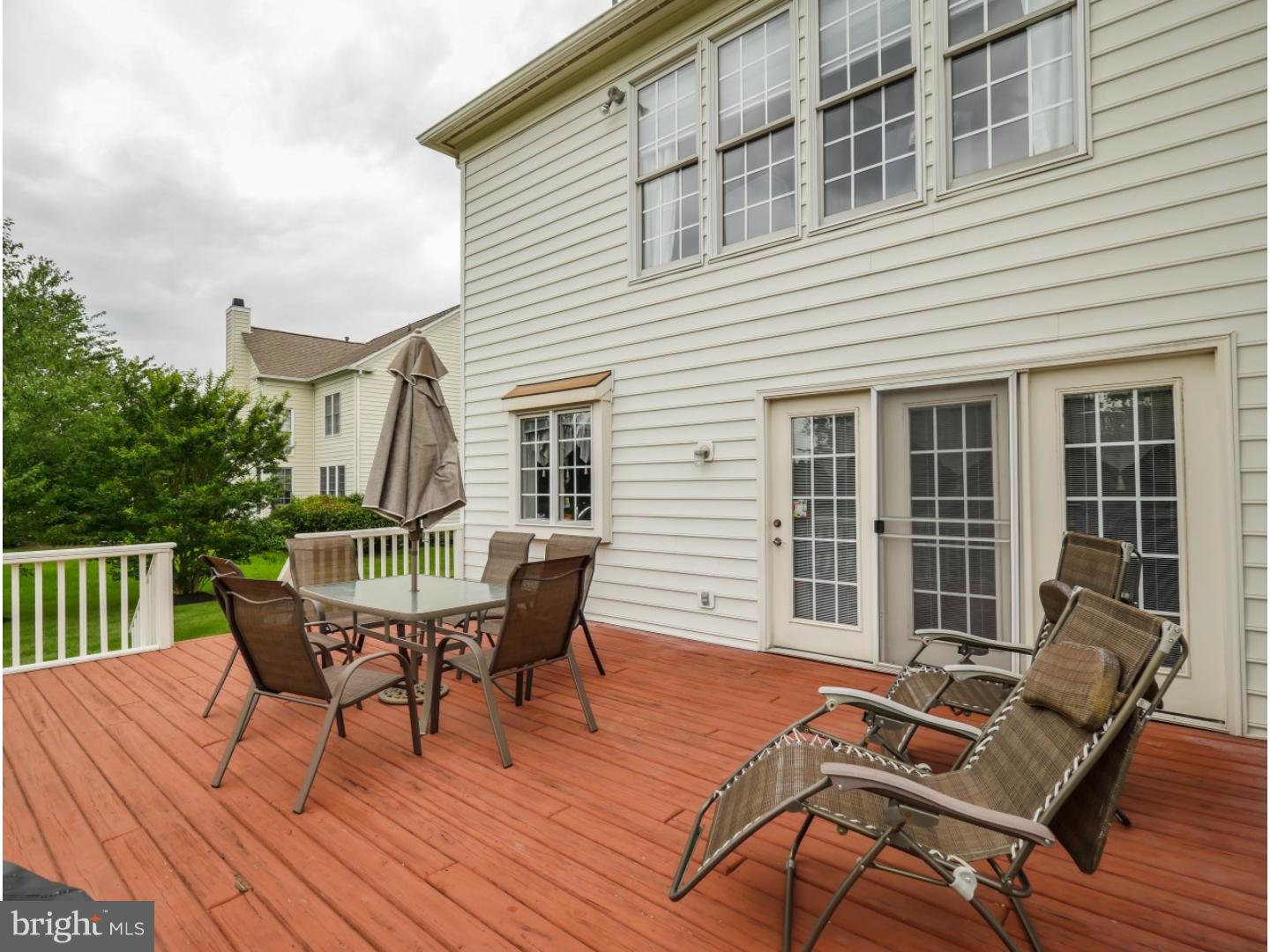 6 Manor Road Newtown, PA 18940 - Photo 22 of 25 Deck
