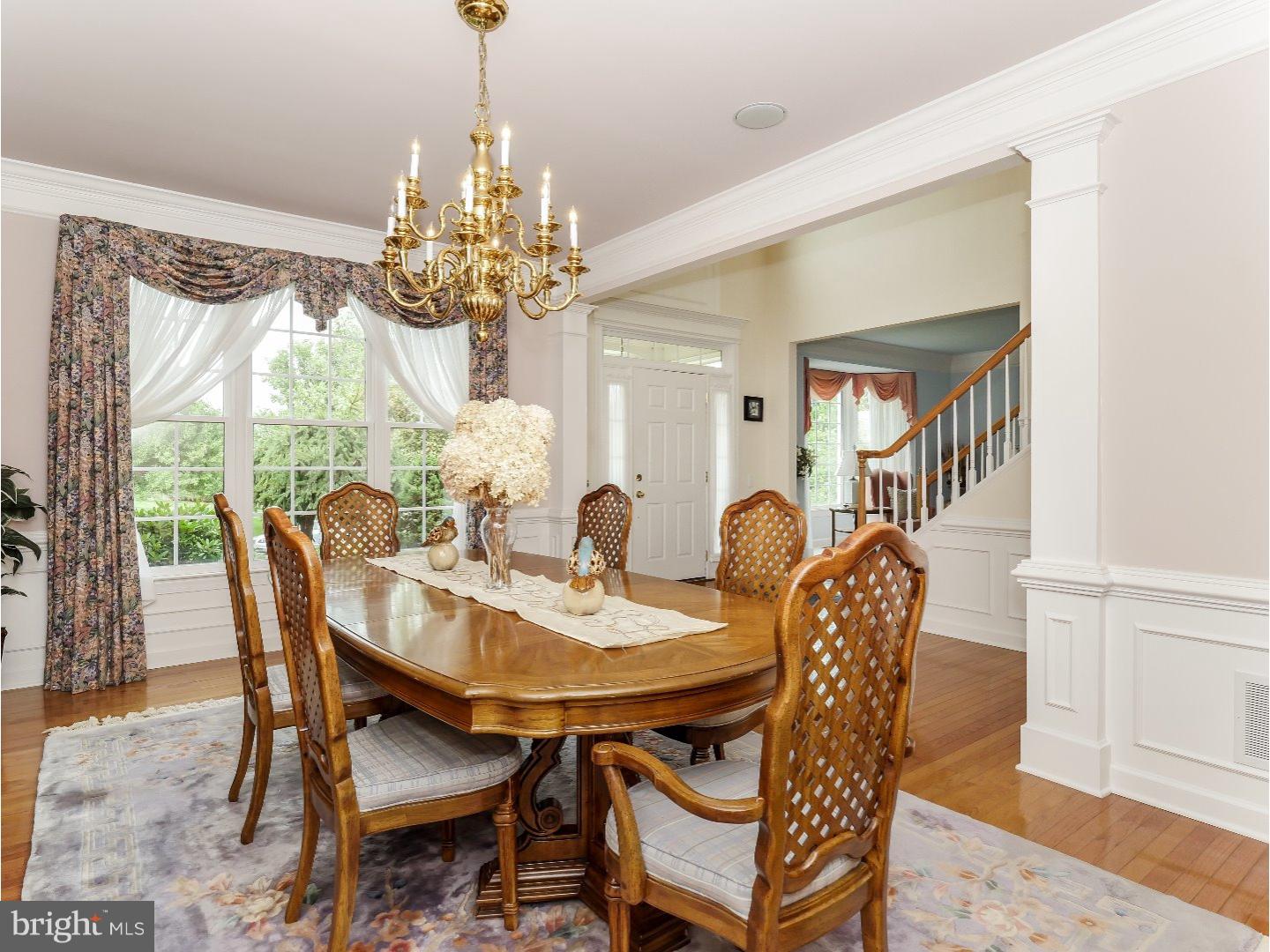 6 Manor Road Newtown, PA 18940 - Photo 7 of 25 Dining Room