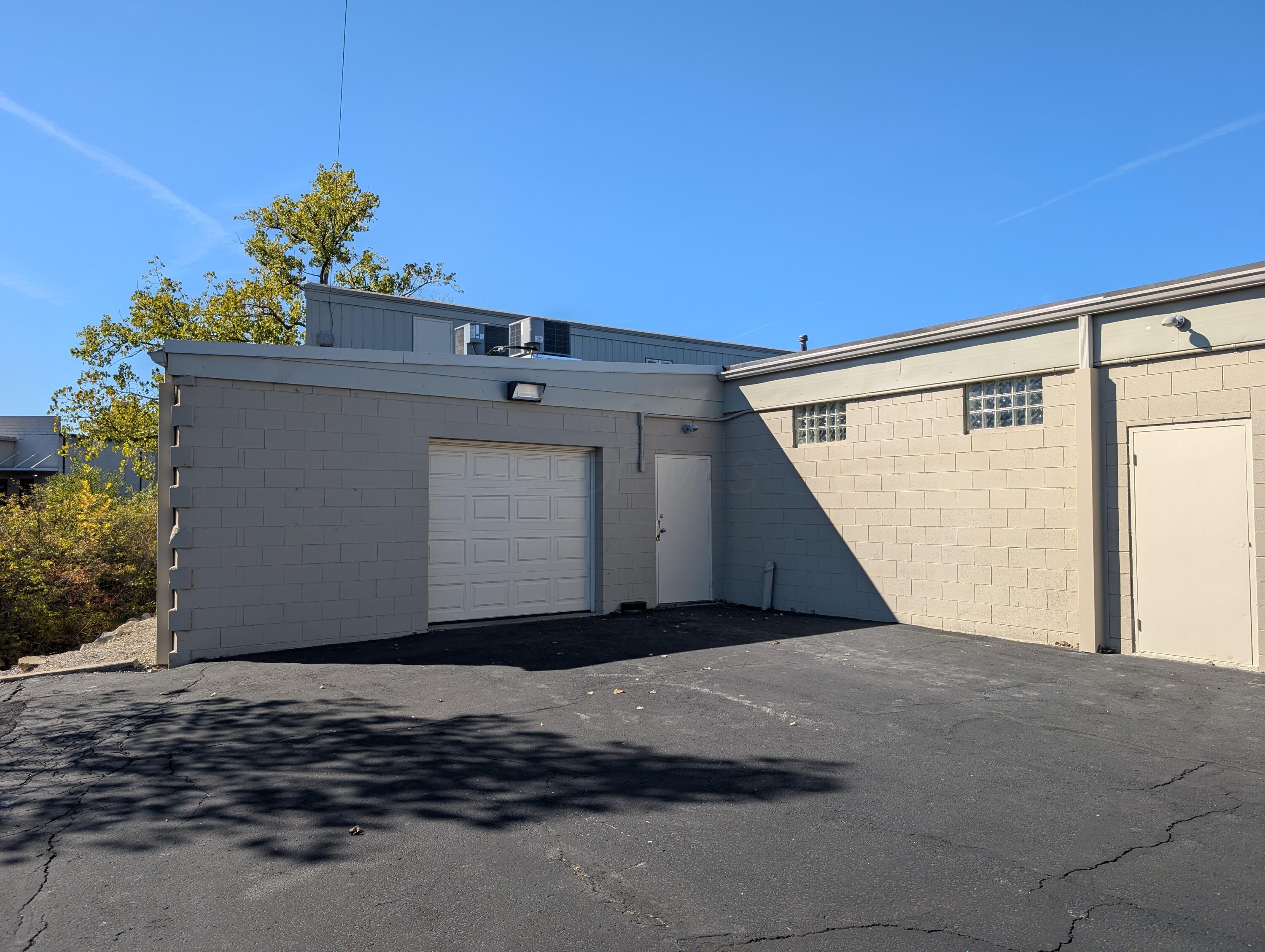 673 North Wilson Road Columbus, OH 43204 - Photo 11 of 13 south