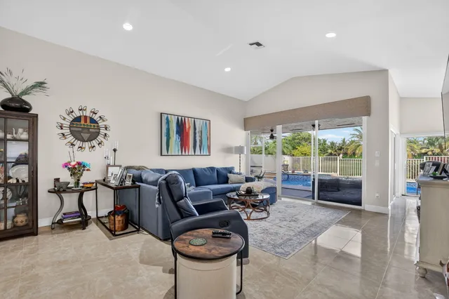 $775,000 | 11270 Cloverleaf Circle, Boca Raton, FL 33428