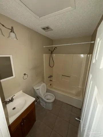 $1,000 | 6823 Tiki Lane, Unit 4, Pensacola, FL 32503