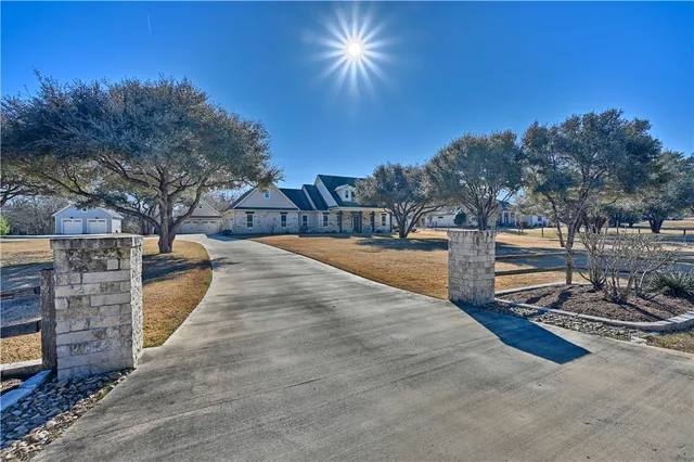 $690,000 | 110 Windy Acres Road, Brenham, TX 77833