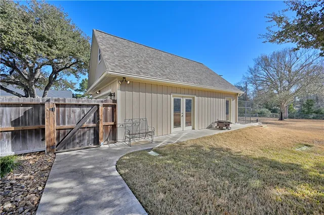 $690,000 | 110 Windy Acres Road, Brenham, TX 77833