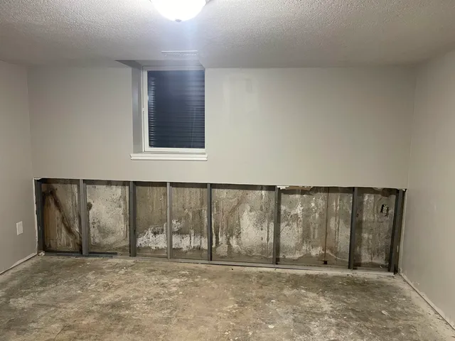 $252,500 | 818 North Brook Forest Road, Derby, KS 67037