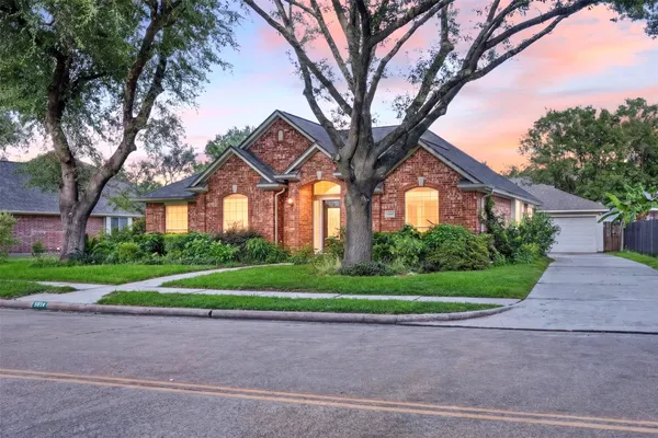 $2,300 | 5814 Eldridge Glen Drive, Houston, TX 77041