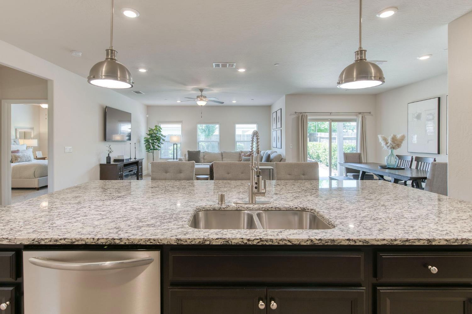 616 Expedition Way Madera, CA 93636 - Photo 18 of 66