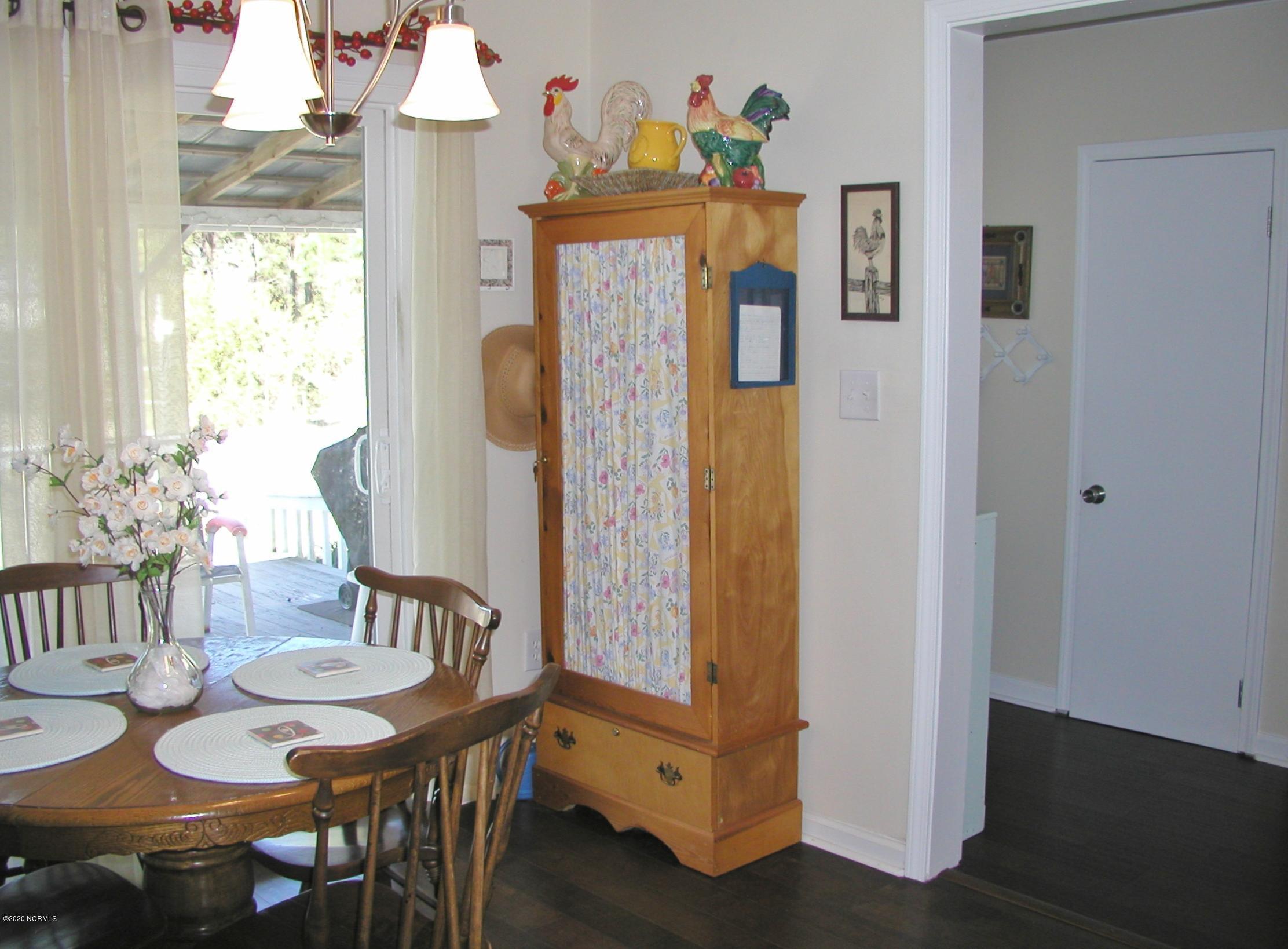 199 9 Mile Road Newport, NC 28570 - Photo 13 of 30 Dining Area with Deck View