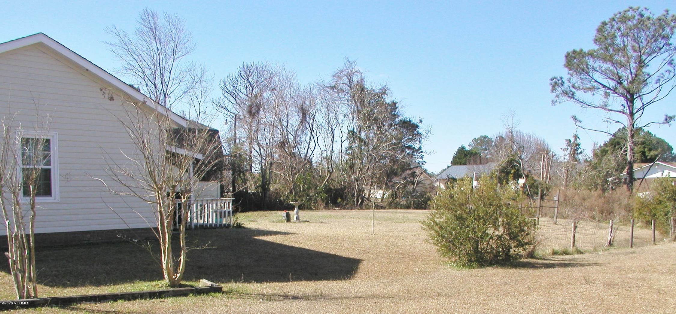 199 9 Mile Road Newport, NC 28570 - Photo 4 of 30 Side View