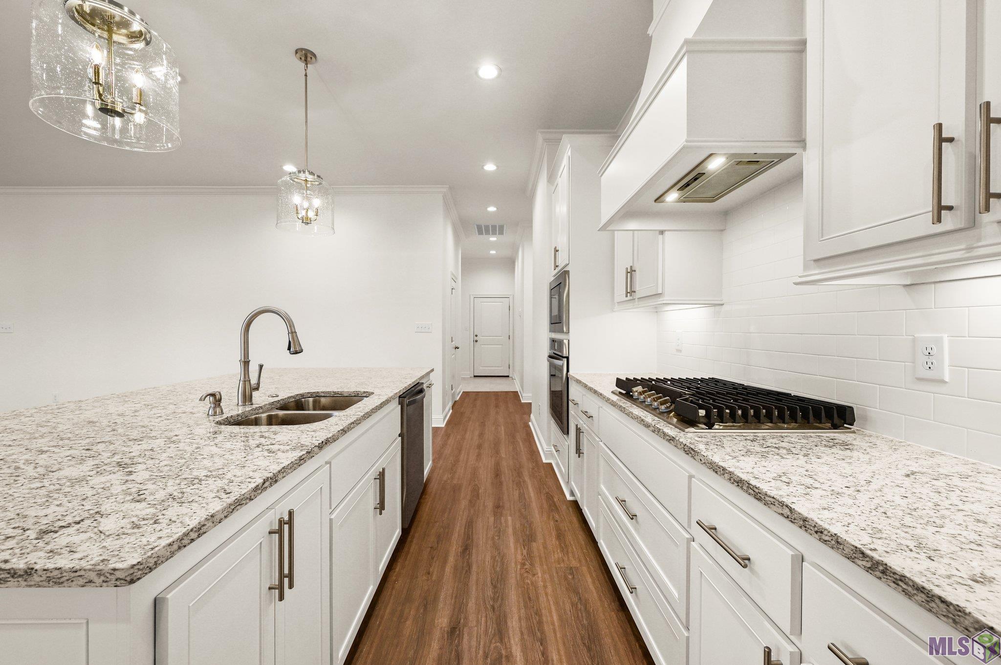 21489 Blue Fin Drive Springfield, LA 70462 - Photo 8 of 29