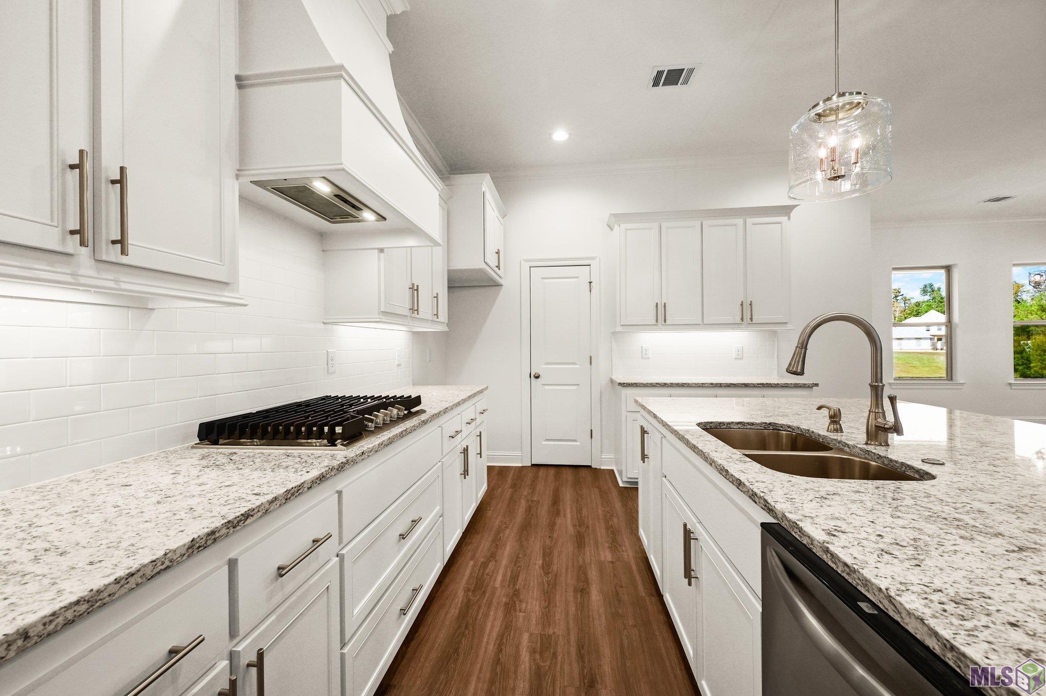 21489 Blue Fin Drive Springfield, LA 70462 - Photo 9 of 29