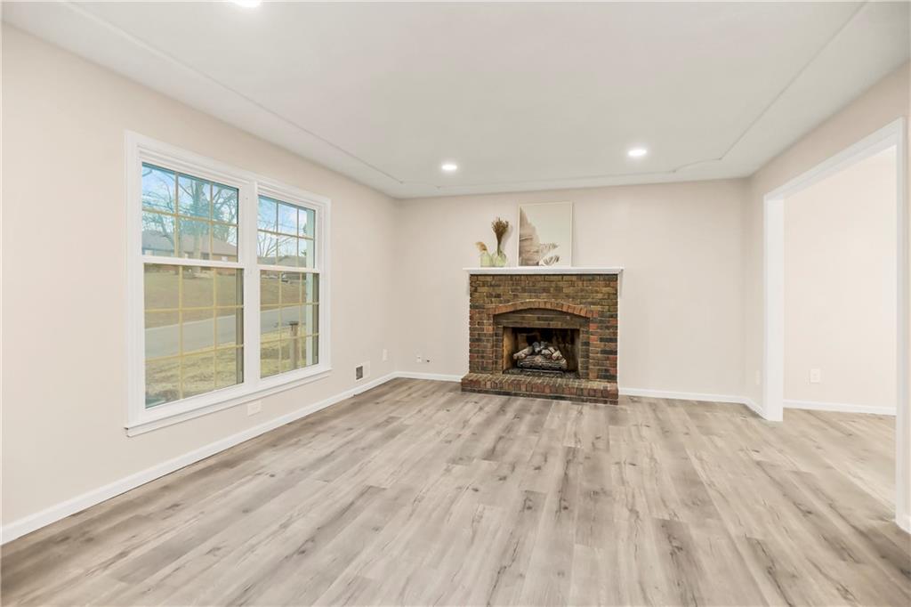 7828 Westridge Road Raytown, MO 64138 - Photo 4 of 29