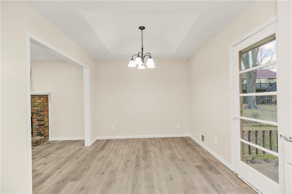 7828 Westridge Road Raytown, MO 64138 - Photo 8 of 29