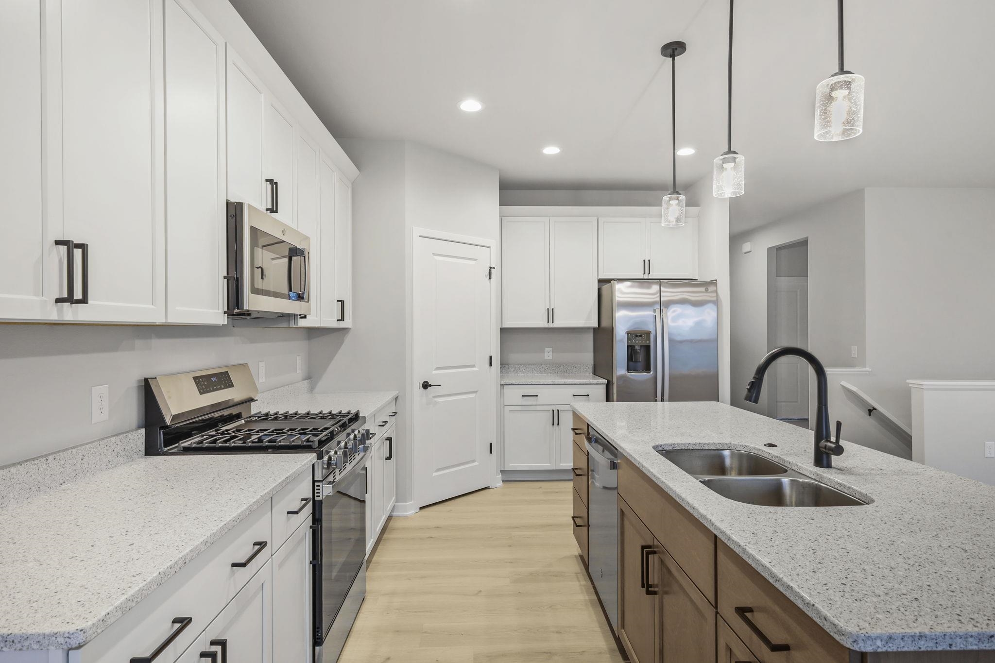 9 Hawks View Edgerton, WI 53534 - Photo 11 of 33