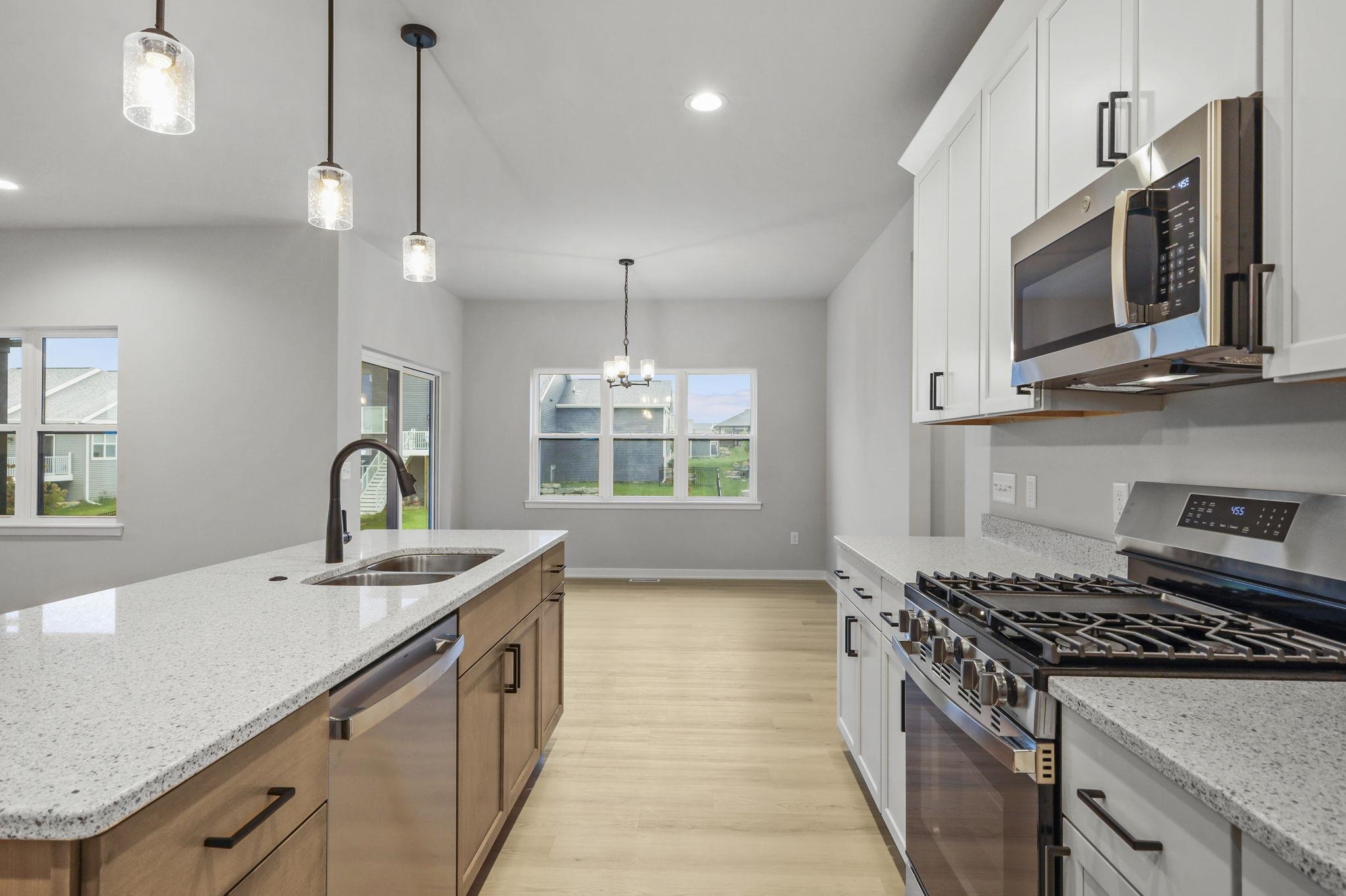 9 Hawks View Edgerton, WI 53534 - Photo 13 of 33