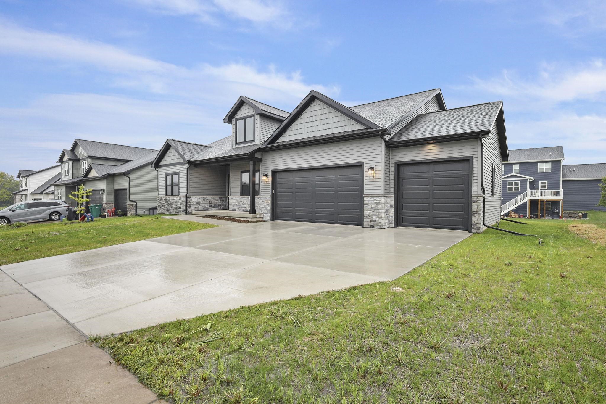 9 Hawks View Edgerton, WI 53534 - Photo 3 of 33