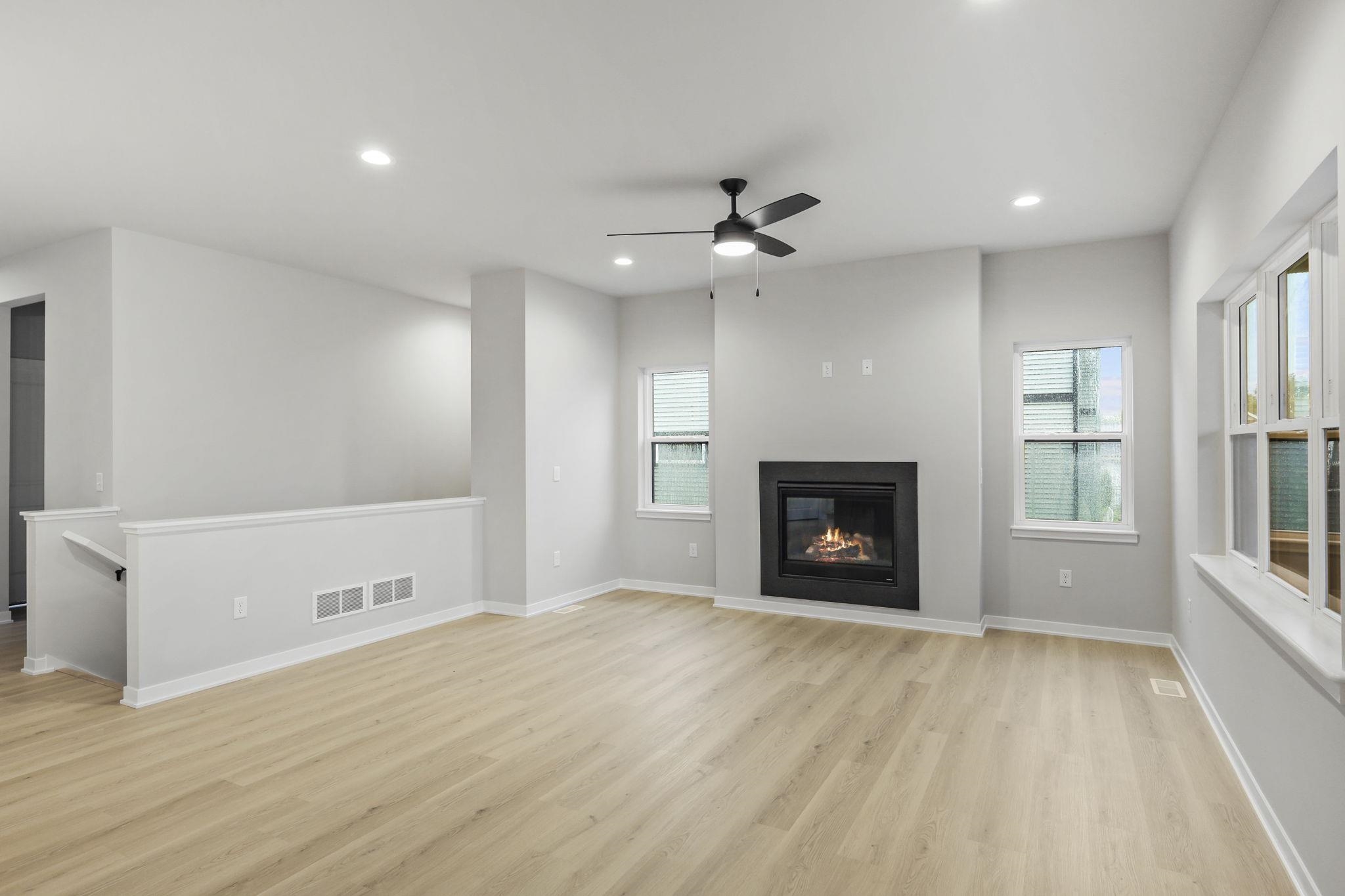 9 Hawks View Edgerton, WI 53534 - Photo 5 of 33