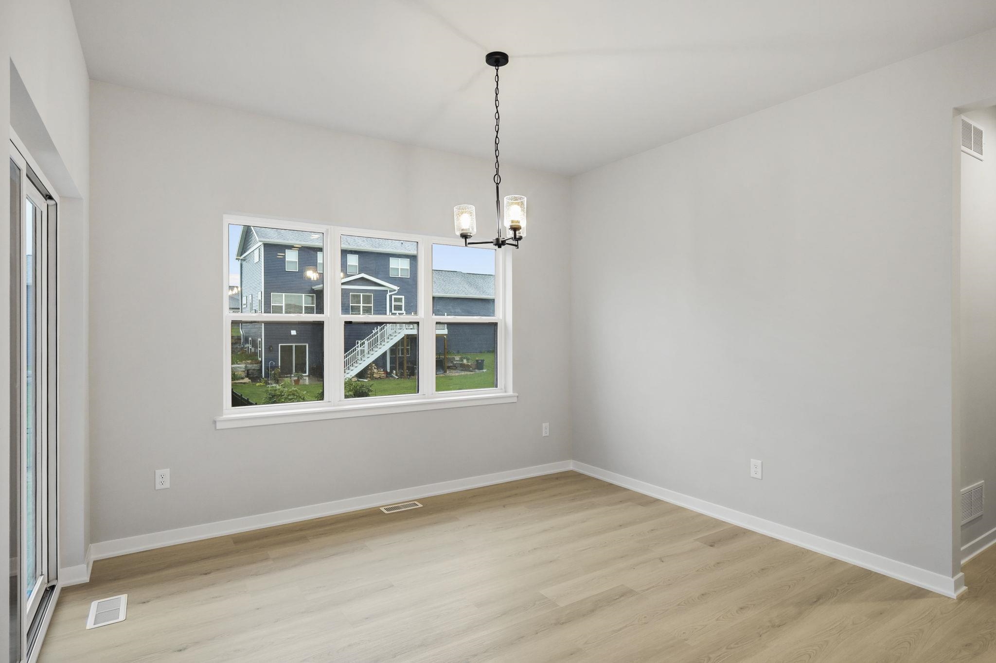 9 Hawks View Edgerton, WI 53534 - Photo 8 of 33