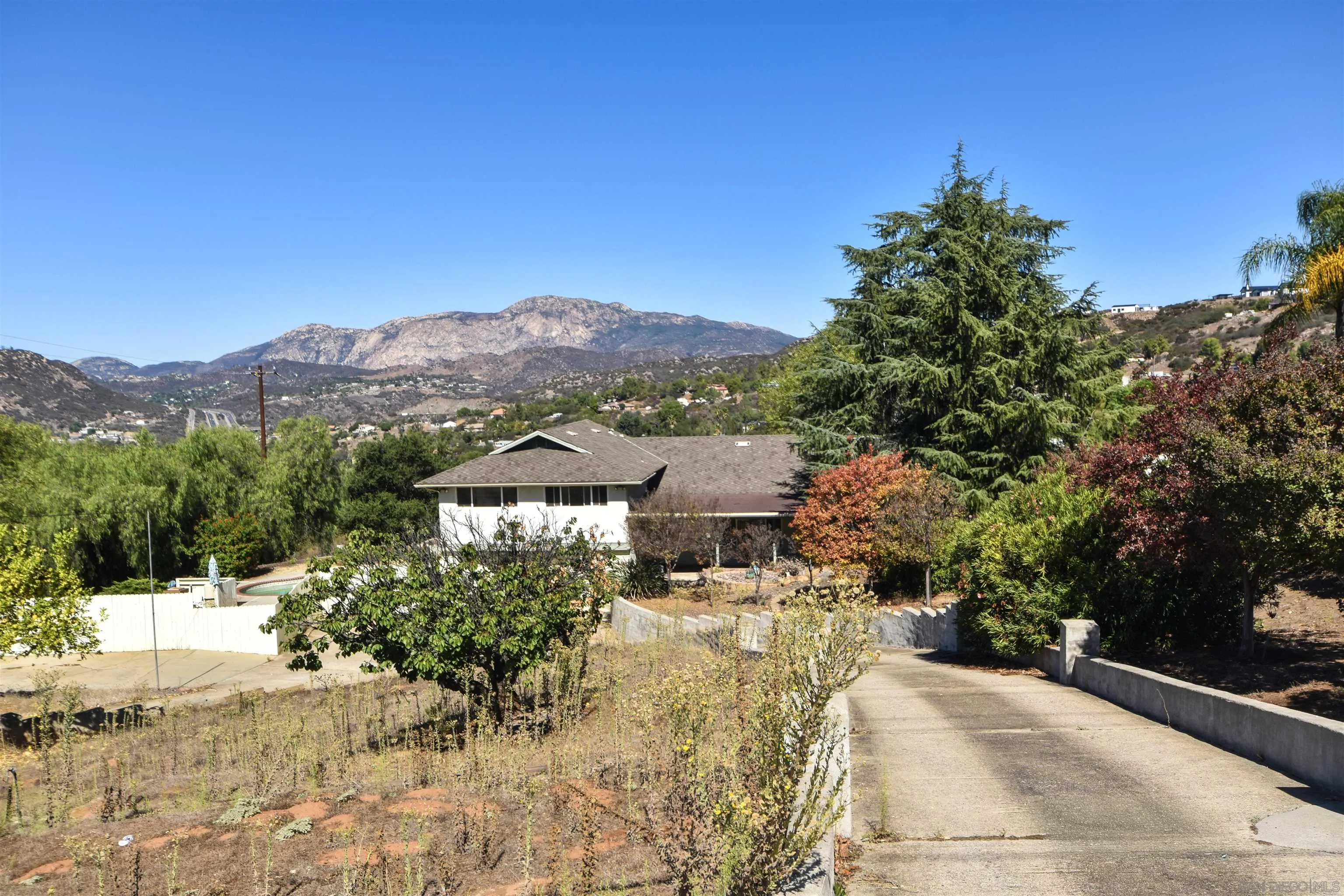 914 South Grade Road Alpine, CA 91901 - Photo 2 of 16