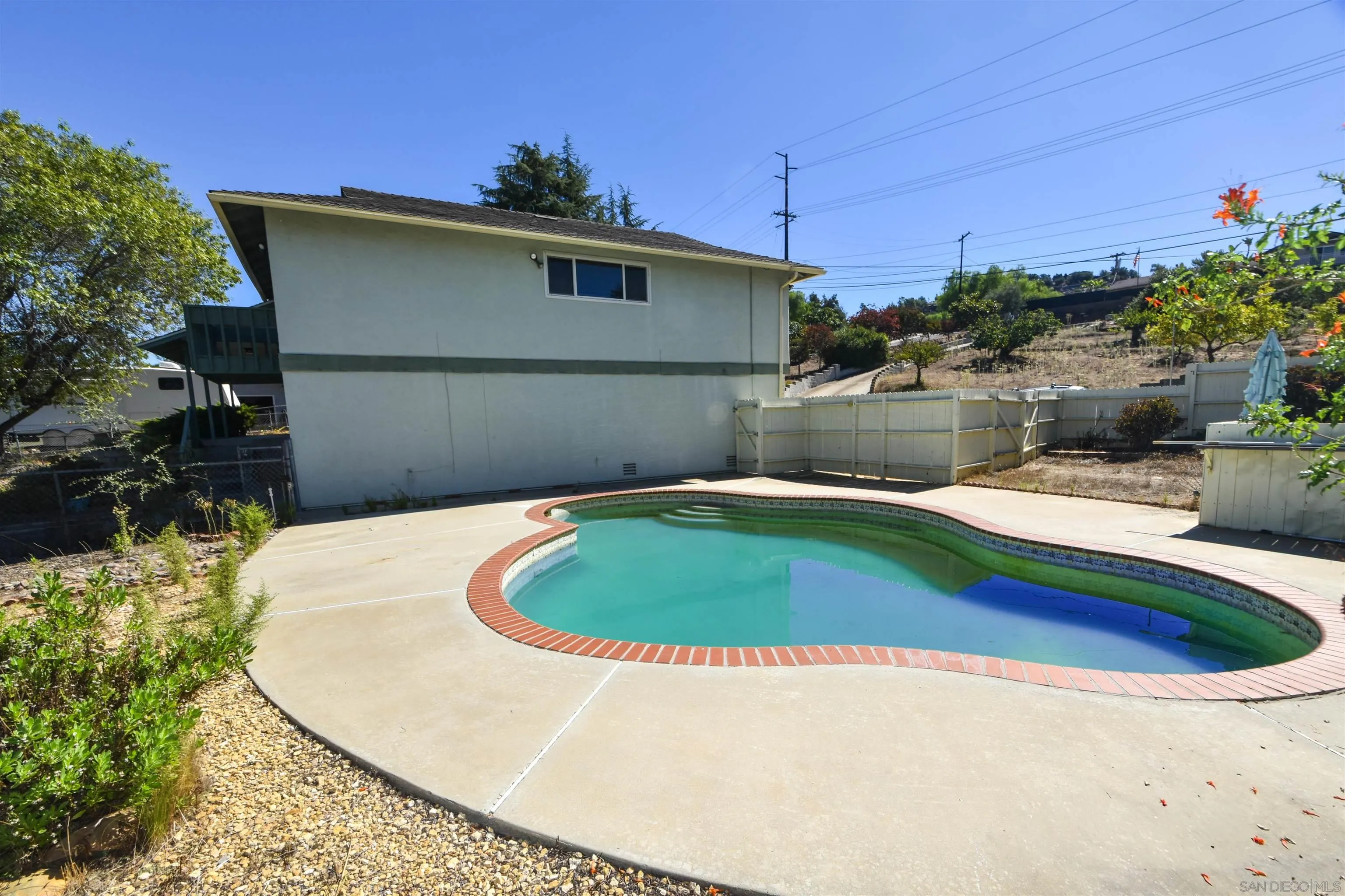 914 South Grade Road Alpine, CA 91901 - Photo 3 of 16