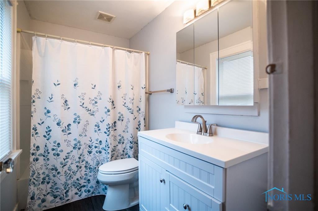 1738 Gilbert Road Toledo, OH 43614 - Photo 17 of 25 Gallery Image 17