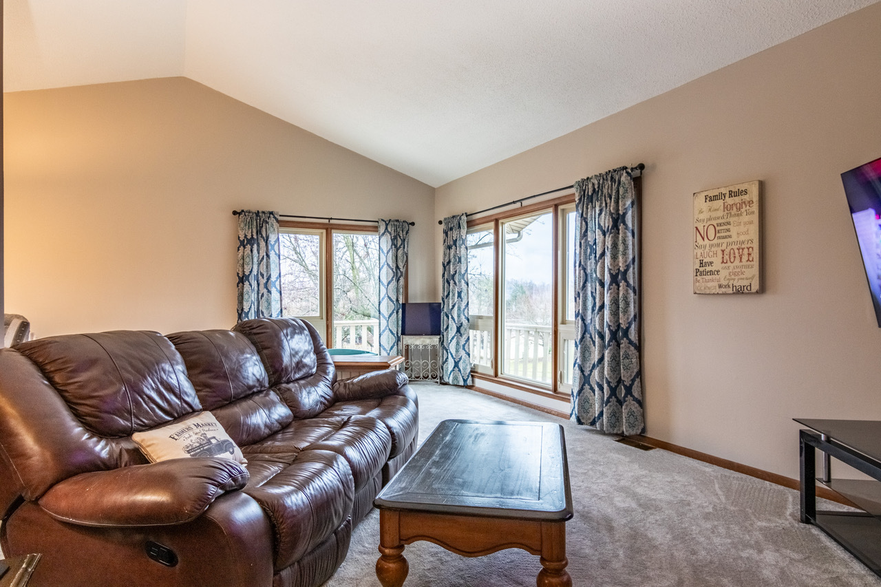 910 Ranch Road Connersville, IN 47331 - Photo 12 of 39