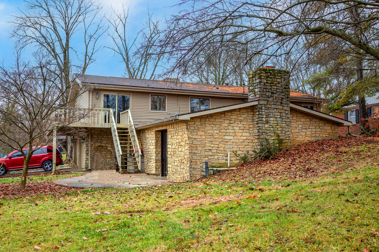 910 Ranch Road Connersville, IN 47331 - Photo 2 of 39