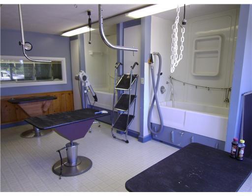 28 Smith Road Dayton, ME 04005 - Photo 19 of 25 Kennel grooming