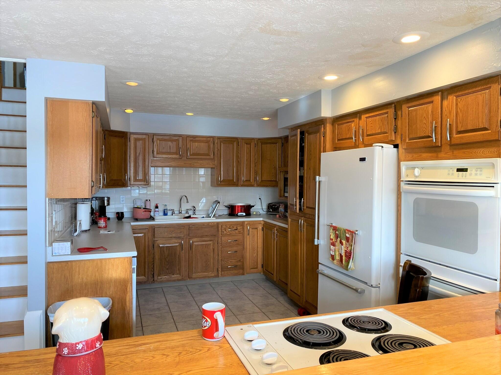 28 Smith Road Dayton, ME 04005 - Photo 4 of 25 Kitchen