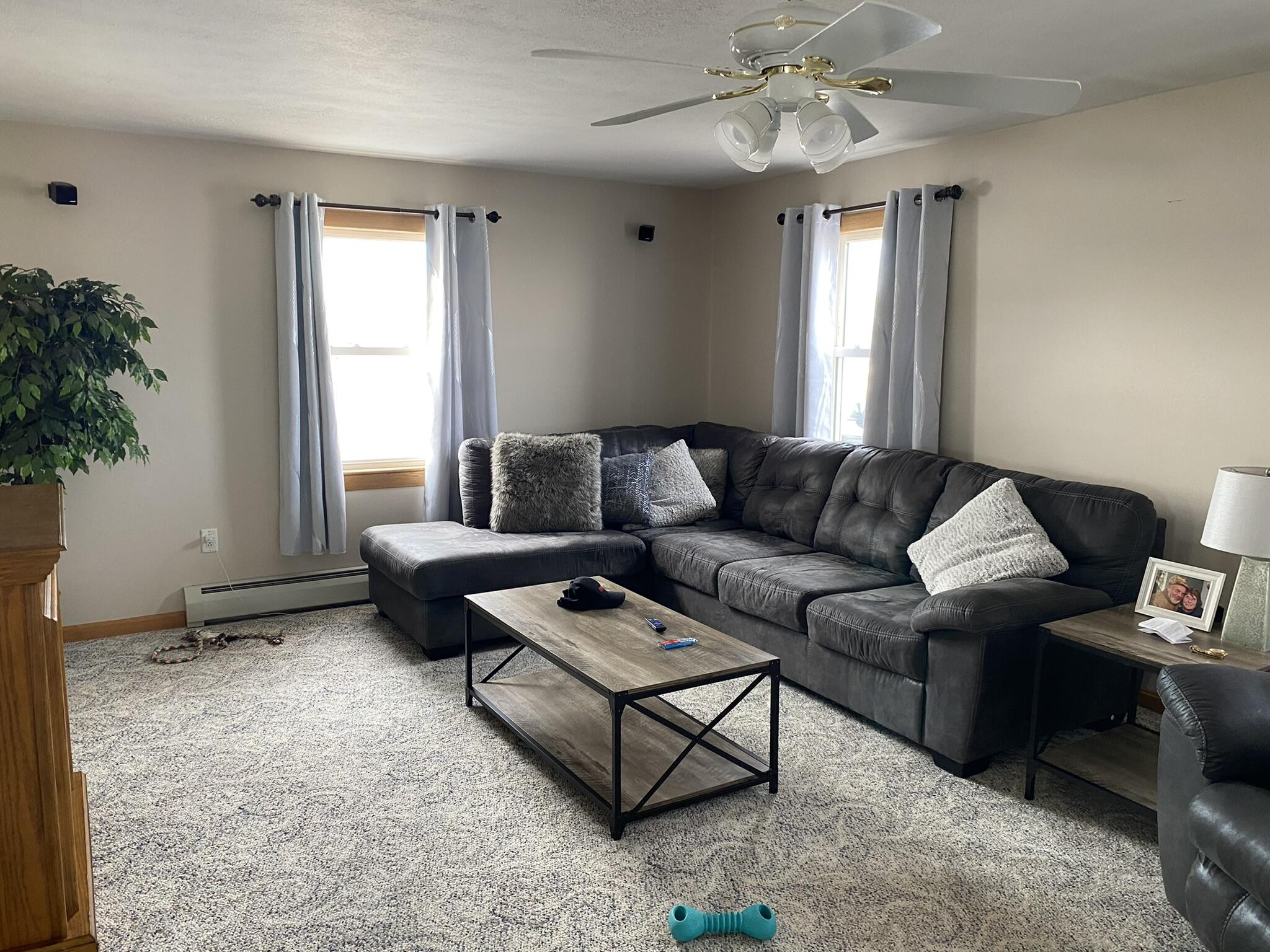 28 Smith Road Dayton, ME 04005 - Photo 7 of 25 Livingroom