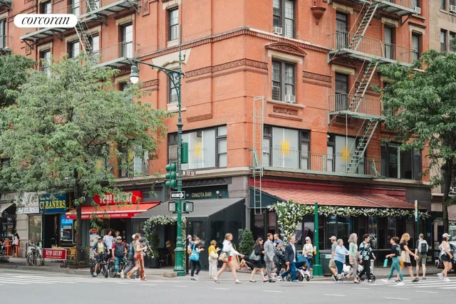 $1,795,000 | 18 West 70th Street, Unit 8C | Upper West Side