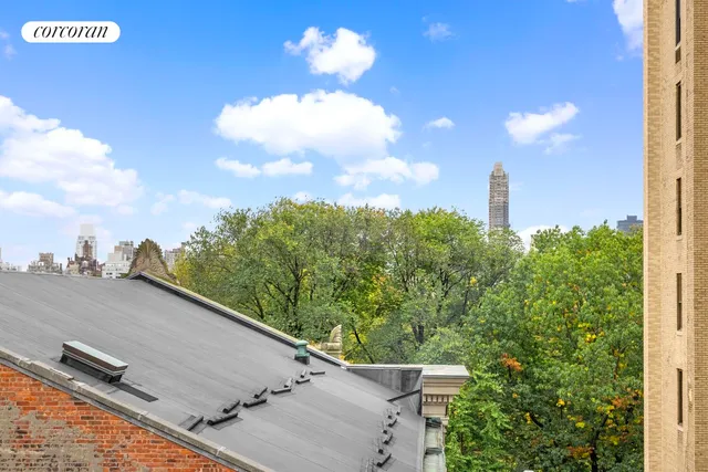 $1,795,000 | 18 West 70th Street, Unit 8C | Upper West Side