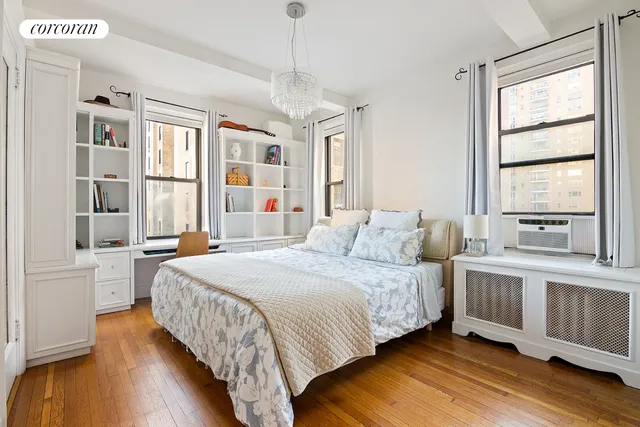 $1,795,000 | 18 West 70th Street, Unit 8C | Upper West Side