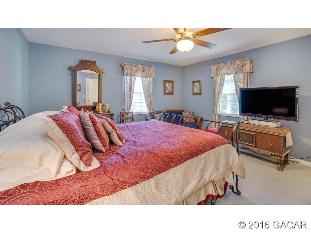 719 Southwest Mapleton Street Fort White, FL 32038 - Photo 14 of 23 Gallery Image 14
