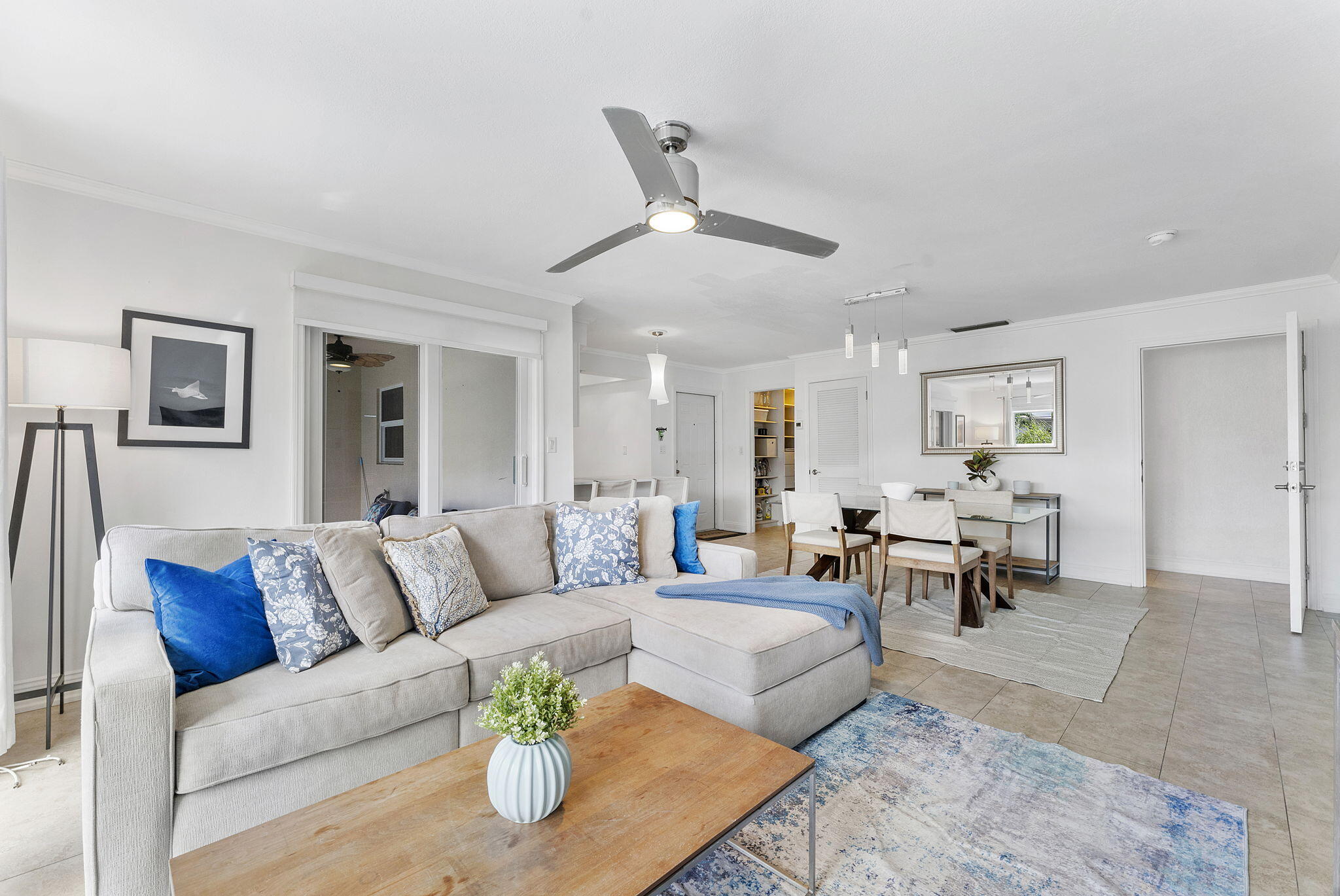 3200 Northeast 10th Street, Unit 7 Pompano Beach, FL 33062 - Photo 10 of 27 a living room with furniture
