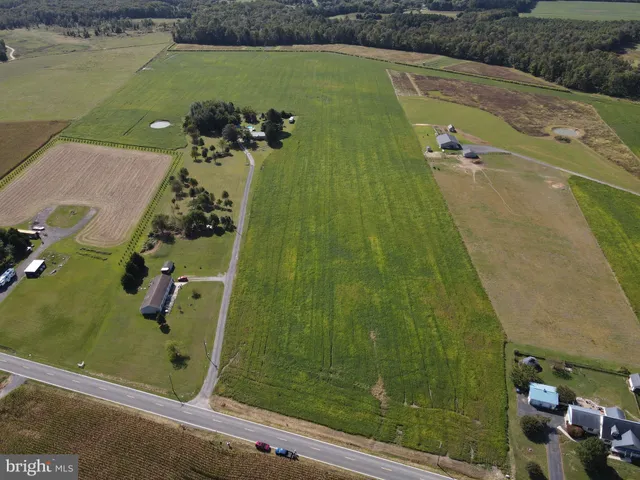 a view of a bathroom