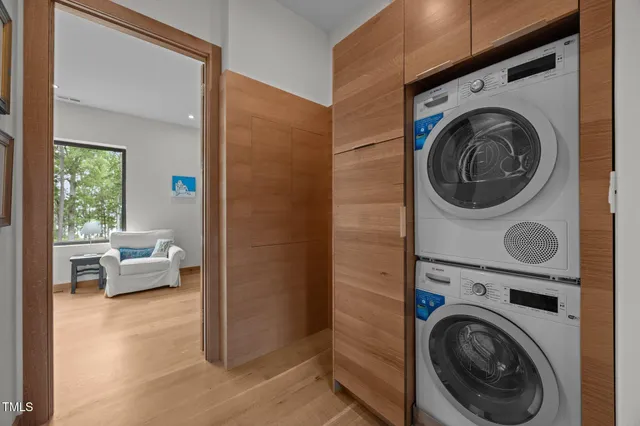 a view of living room washer and dryer